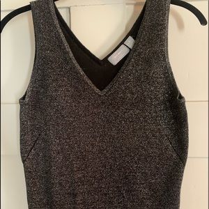 Old Navy Black V back & neck silver threading throughout light weight size M new